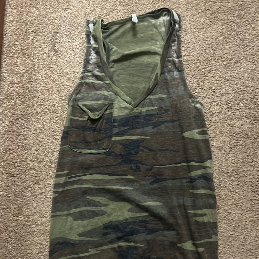 Z supply tank top